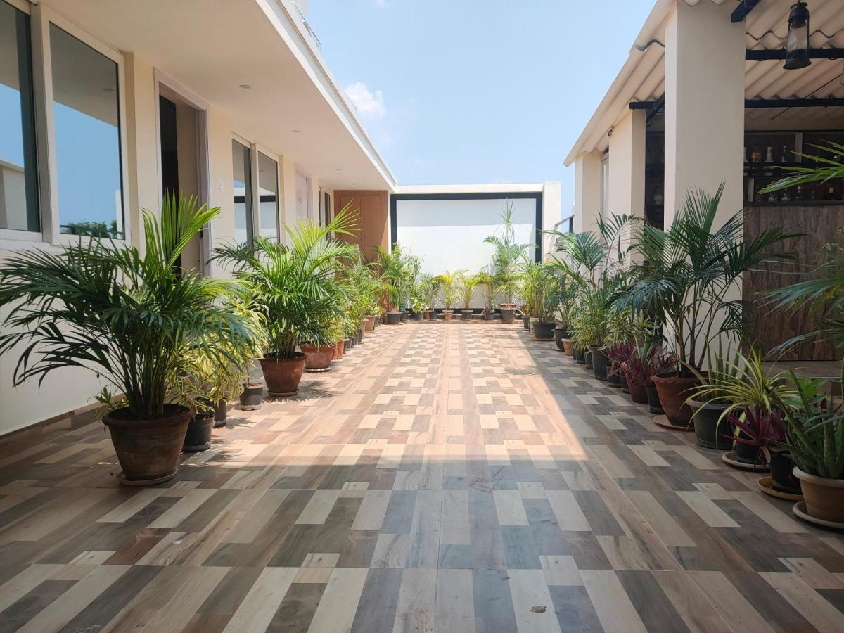 S3 Beach House Puducherry Exterior foto