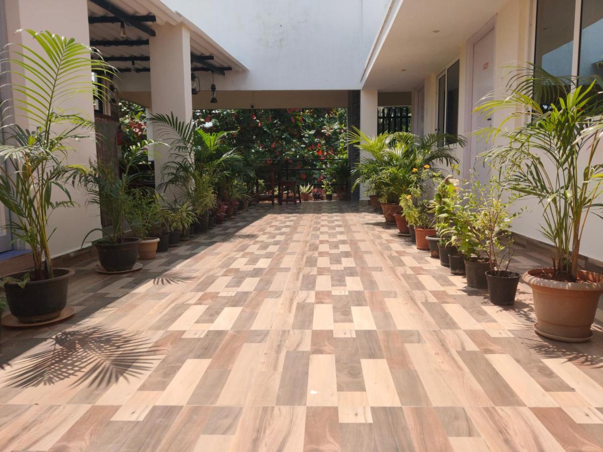 S3 Beach House Puducherry Exterior foto
