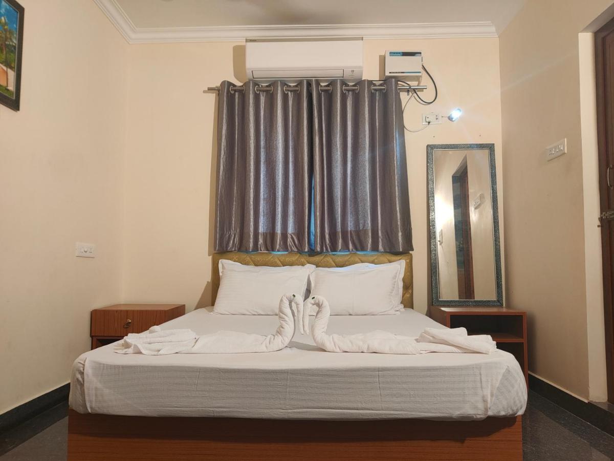 S3 Beach House Puducherry Exterior foto