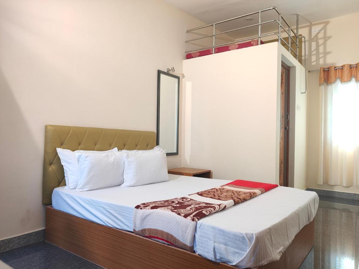 S3 Beach House Puducherry Exterior foto