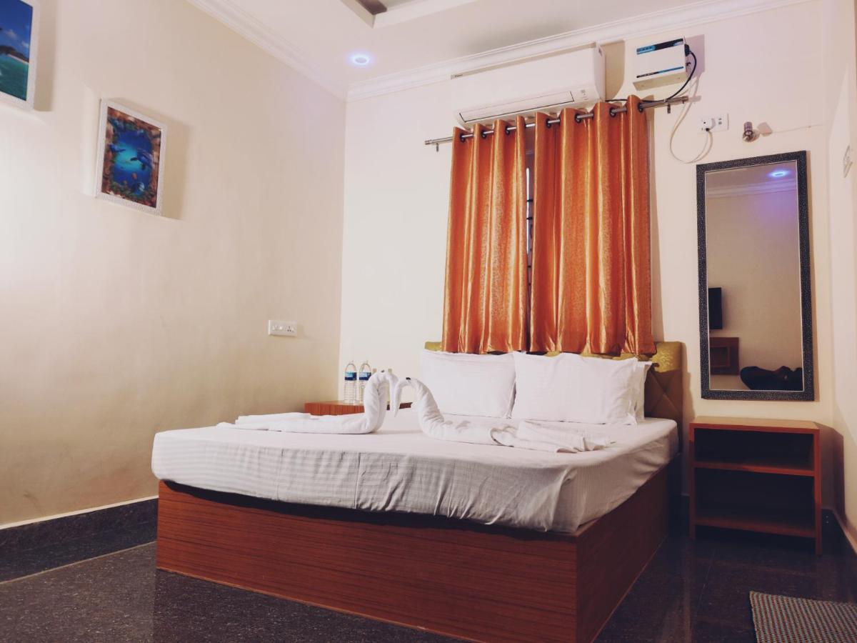 S3 Beach House Puducherry Exterior foto